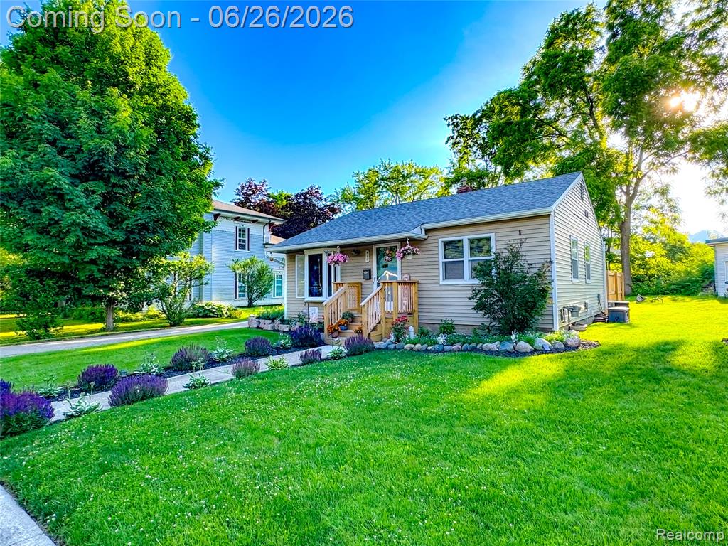 610 N Barnard Street, Howell, MI 48843 — Photo 2