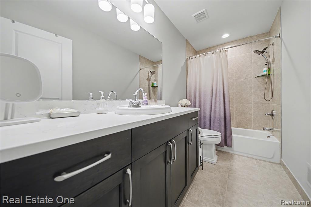 3616 Bay Harbor Drive, Brighton, MI 48114 — Photo 29