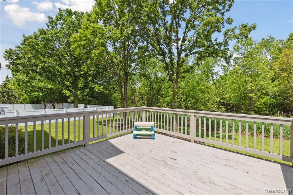 672 Morningside Drive, Grand Blanc, MI 48439 — Photo 38