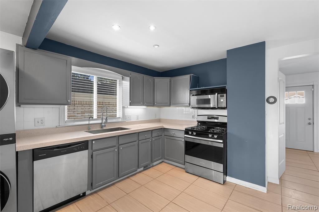 30752 Brush Street, Madison Heights, MI 48071 — Photo 12
