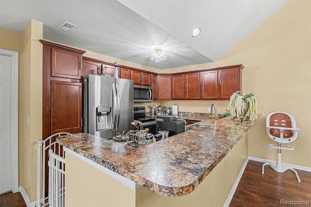 8469 Heywood Circle, Sterling Heights, MI 48312 — Photo 7