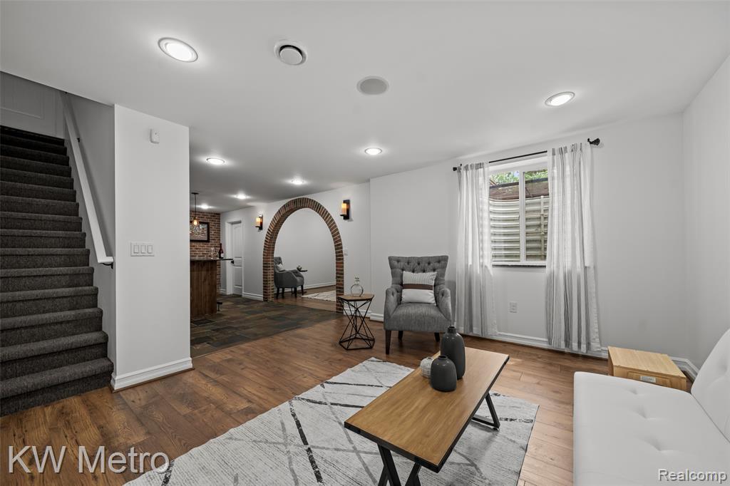 505 W Hudson Avenue, Royal Oak, MI 48067 — Photo 18