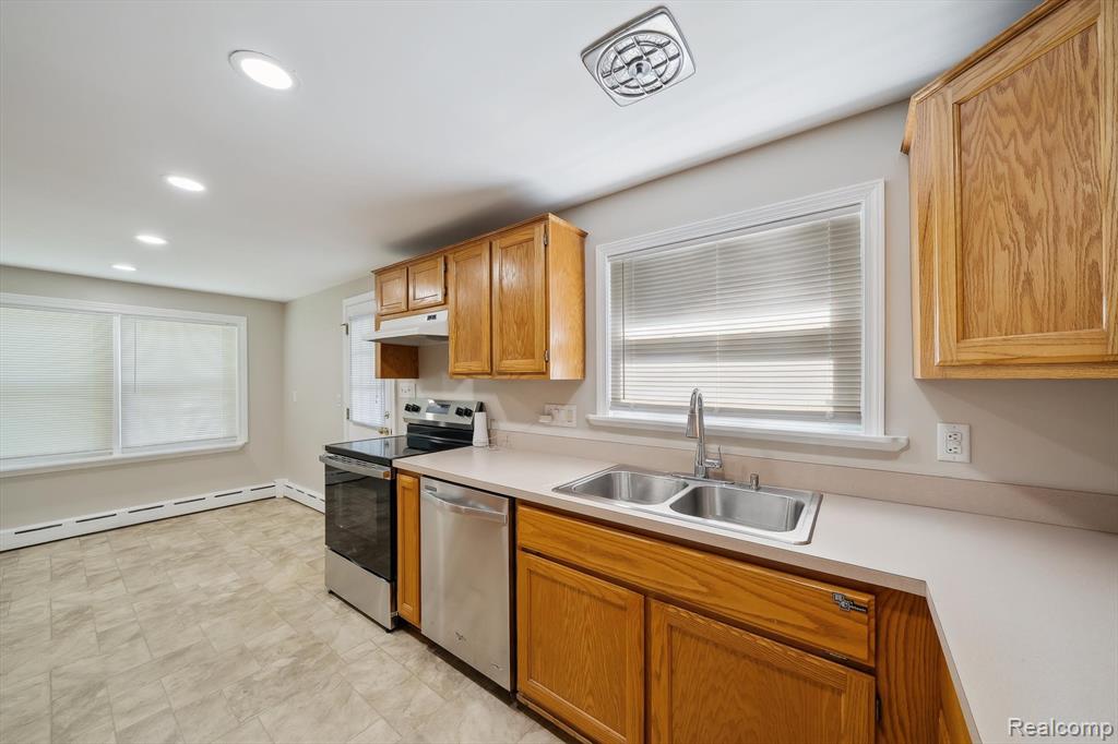 30808 Sheridan Street, Garden City, MI — Photo 9