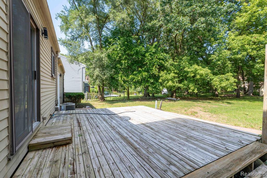 8962 Glasgow Drive, White Lake, MI — Photo 48