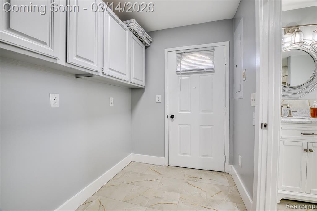 19580 Parke Lane, Grosse Ile, MI 48138 — Photo 37