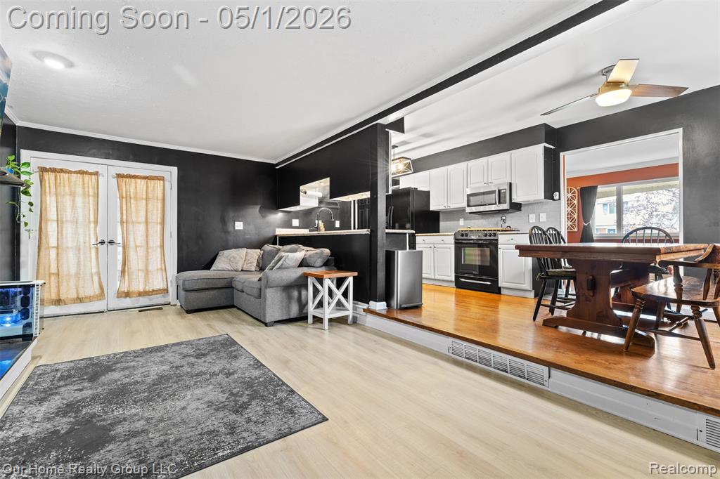 36801 Barr Street, Clinton Twp, MI 48035 — Photo 11