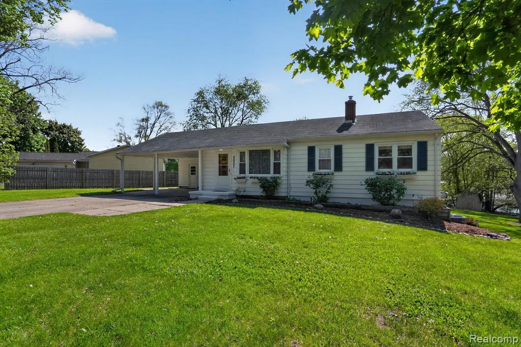 4949 Algonquin Way, Okemos, MI 48864 — Photo 2