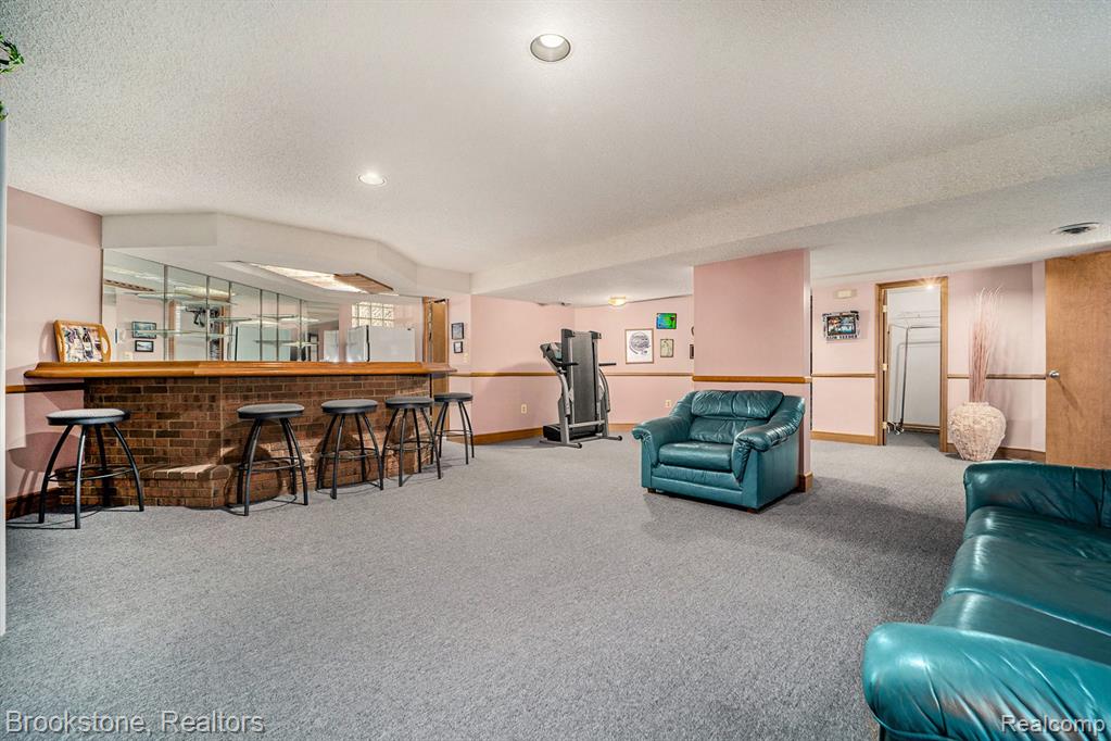 32315 N River Road, Harrison Township, MI — Photo 23