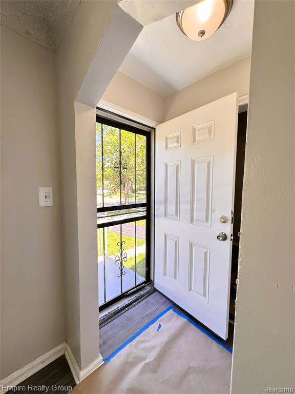 9646 Ward Street, Detroit, MI 48227 — Photo 5
