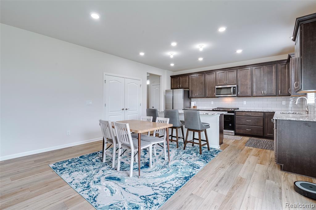 4568 Paradise Parkway, Milford, MI 48381 — Photo 15
