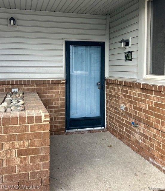 726 CLAIRE POINTE Circle, Saint Clair Shores, MI 48081 — Photo 2