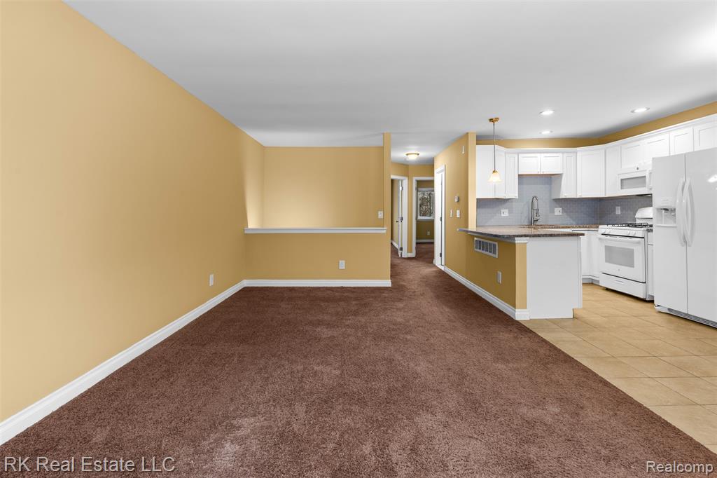 58629 Wallington, Washington, MI — Photo 4