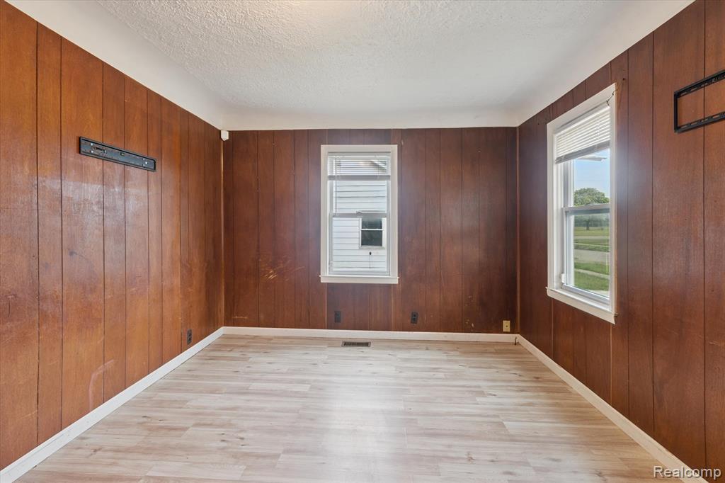 7028 PACKARD Avenue, Warren, MI 48091 — Photo 5