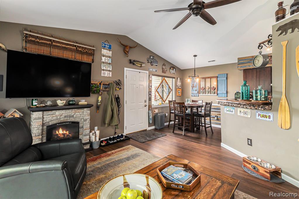 313 Spring Brooke Drive, Brighton, MI 48116 — Photo 9