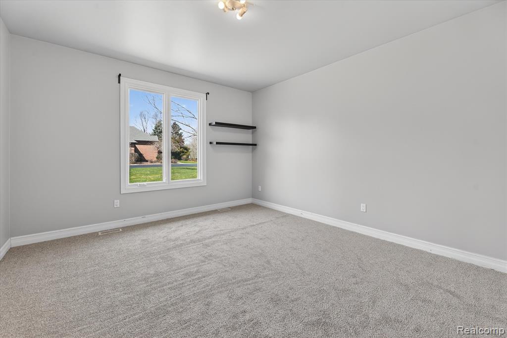 2591 Overbrook, Highland, MI — Photo 22