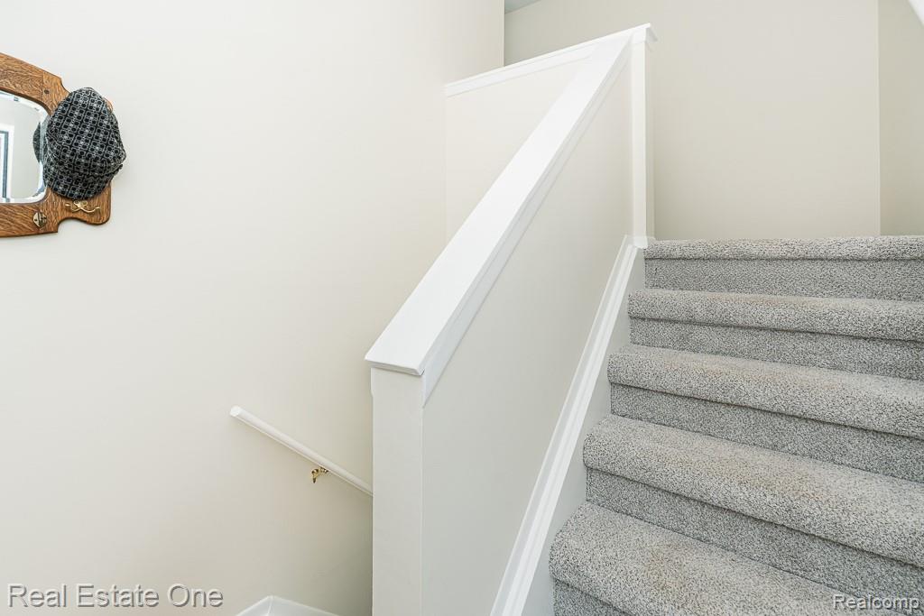 4644 Charest Avenue, Waterford, MI 48327 — Photo 13