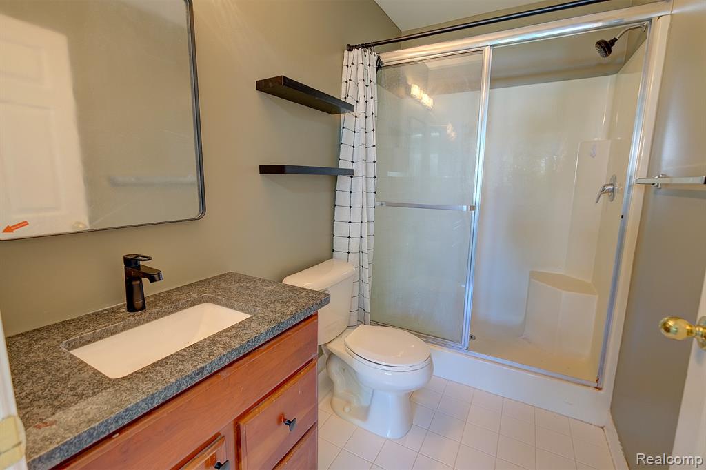 1852 N Kenwyck Drive, Ypsilanti, MI 48198 — Photo 16