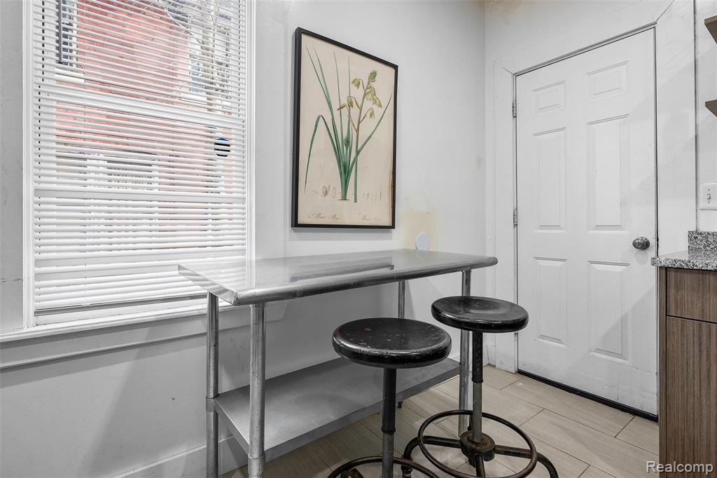 280 Hague Street, Detroit, MI 48202 — Photo 17