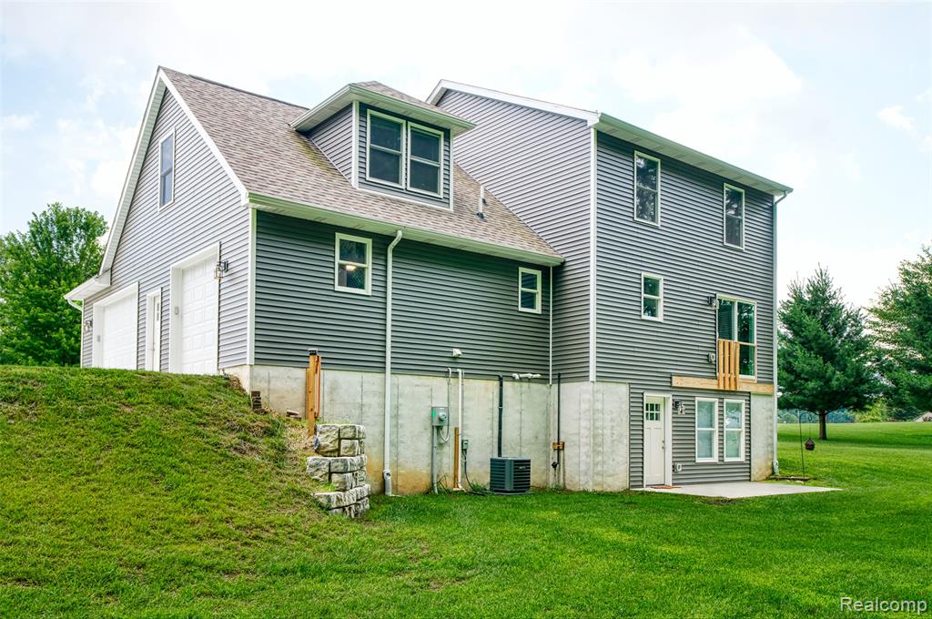 11879 Secluded Ridge Drive, Byron, MI 48418 — Photo 30
