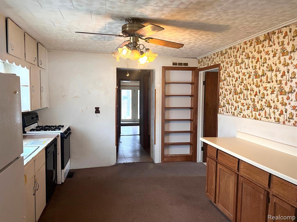 539 N Main Street, Perry, MI 48872 — Photo 7