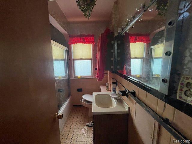 9961 RUTLAND Street, Detroit, MI 48227 — Photo 12
