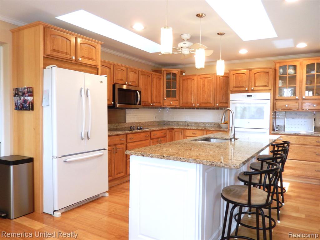 6740 HERBST Road, Brighton, MI 48114 — Photo 15