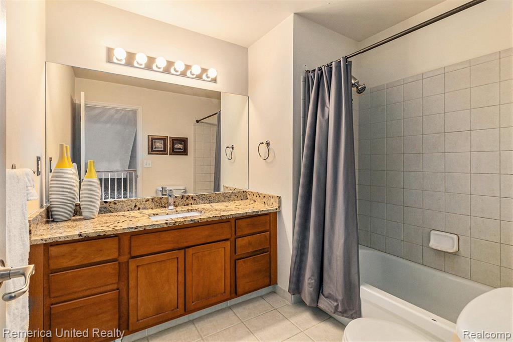 1304 YOSEMITE VALLEY Drive, Milford, MI 48381 — Photo 26