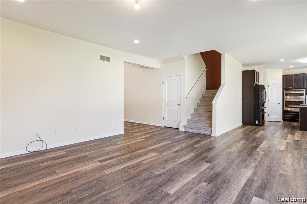 579 Fletcher Street, Wixom, MI — Photo 15