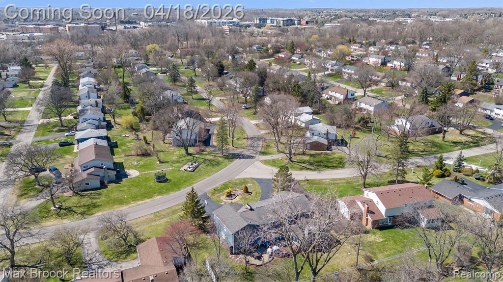 7359 Coach Lane, West Bloomfield, MI — Photo 51