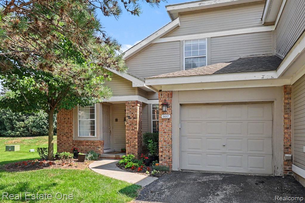 6617 Chimney Sweep, West Bloomfield, MI — Photo 2