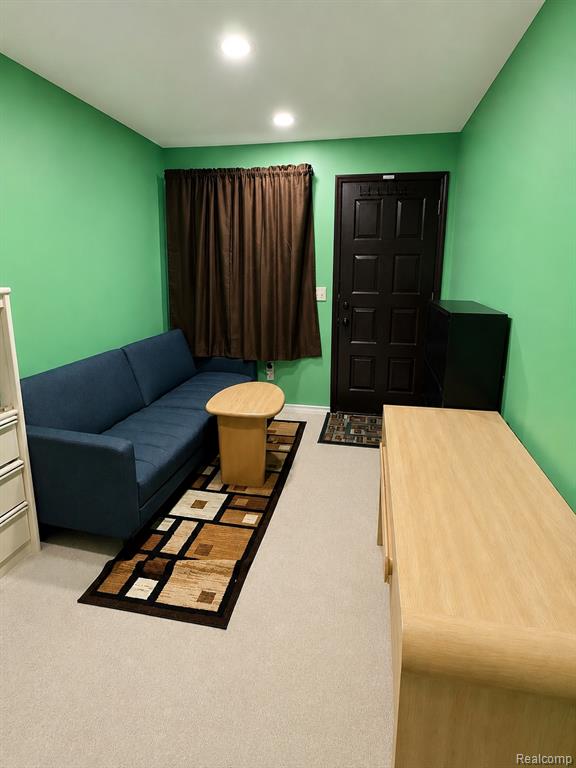 8401 18 Mile Road, 94, Sterling Heights, MI 48313 — Photo 11