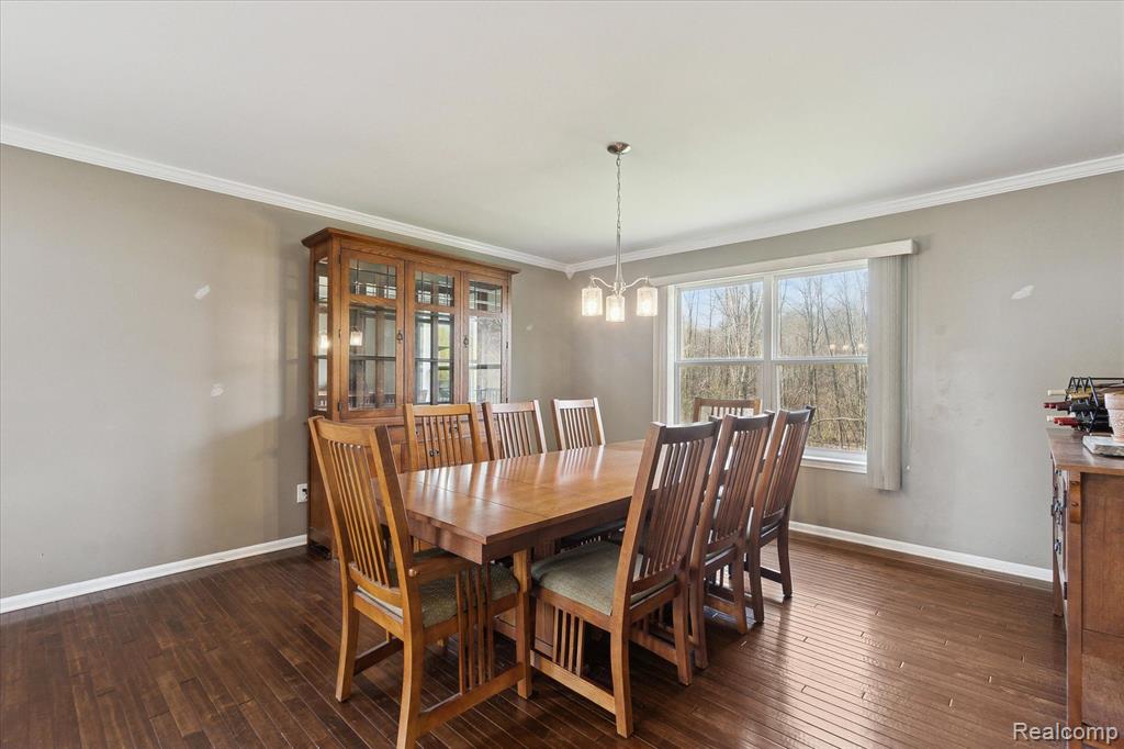 4045 FOREST EDGE Drive, Commerce Twp, MI 48382 — Photo 11