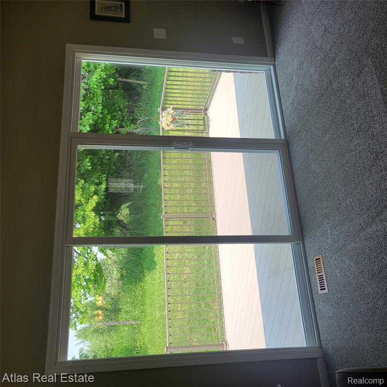 9100 N Pine Valley Drive, Grand Blanc, MI 48439 — Photo 8