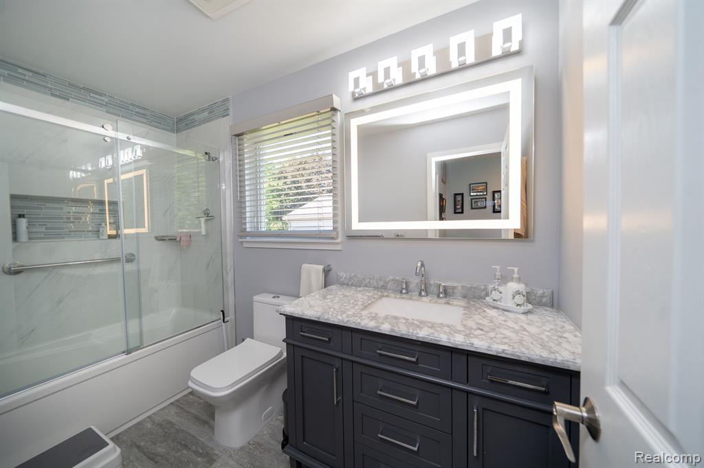 24729 SARAH FLYNN, Novi, MI — Photo 73