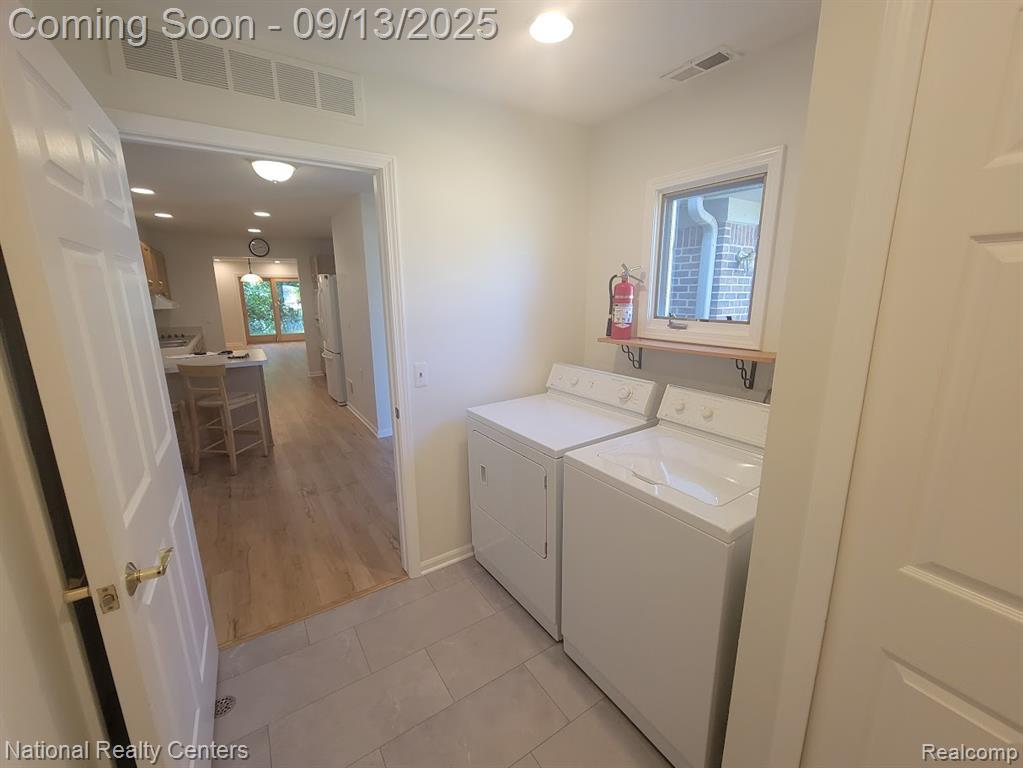 21295 Juniper Court, Farmington Hills, MI 48336 — Photo 23