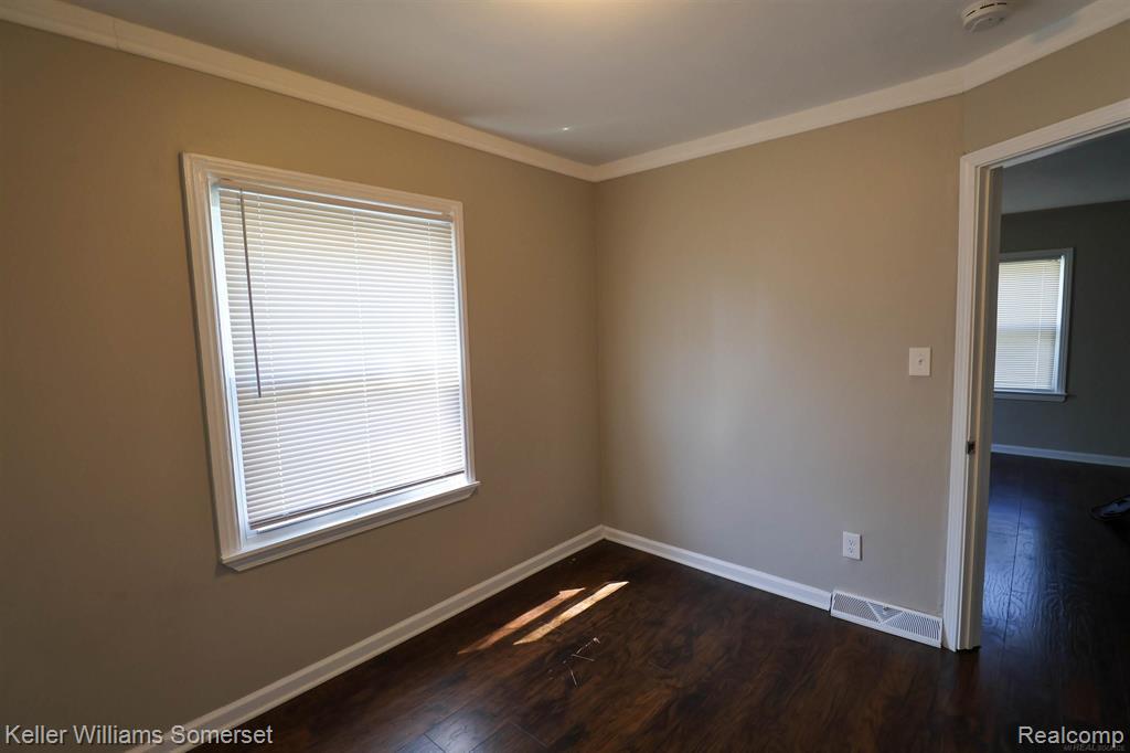 8685 FORD Avenue, Warren, MI 48089 — Photo 8