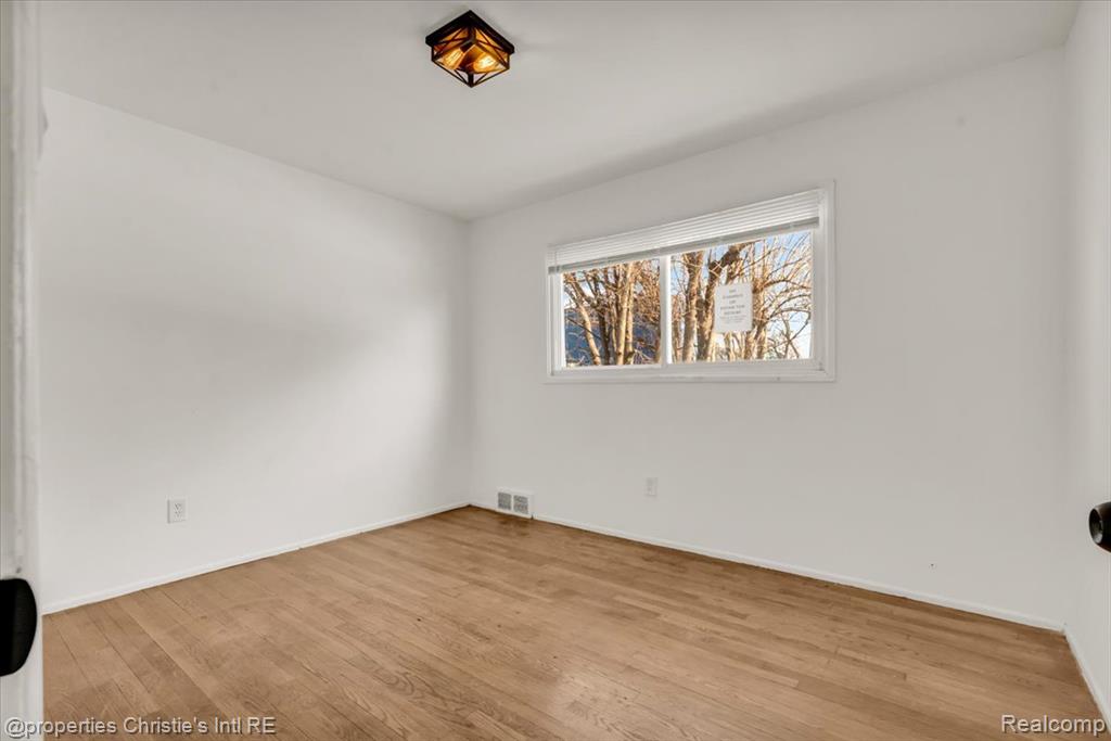 20574 Rutherford Street, Detroit, MI 48235 — Photo 15