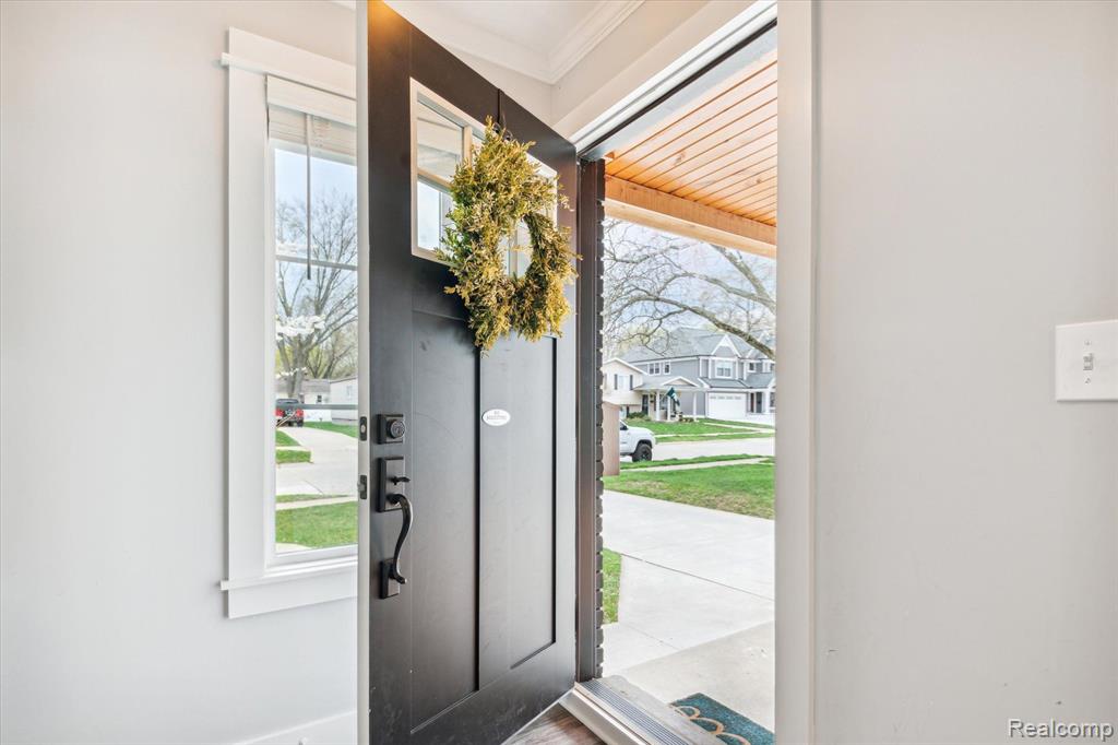 627 Golf Avenue, Royal Oak, MI 48073 — Photo 4