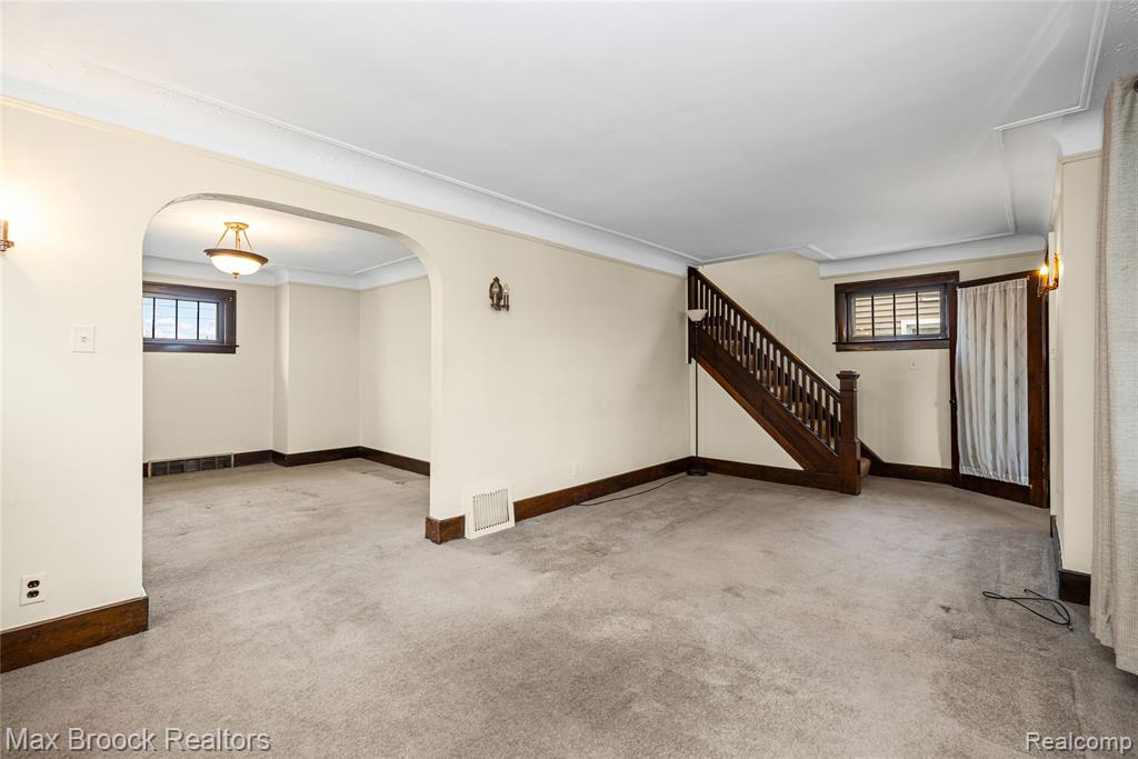 6053 Yinger Avenue, Dearborn, MI 48126 — Photo 12