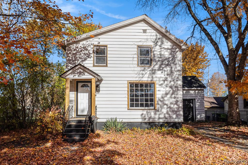 407 E Elizabeth Street, Fenton, MI 48430 — Photo 2