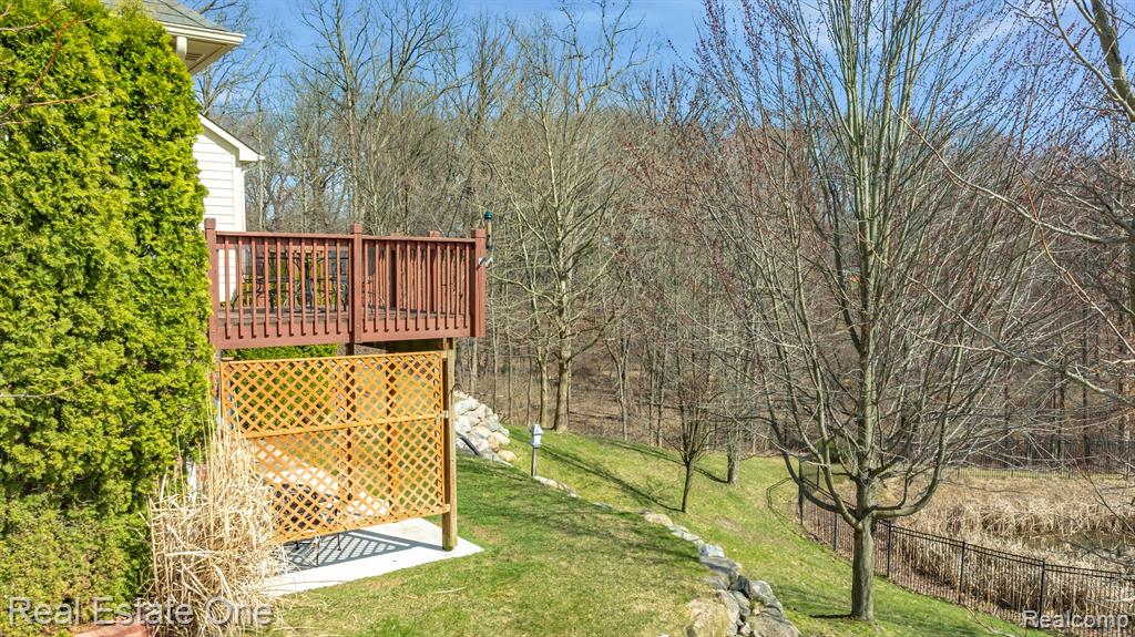 565 ANDOVER Court, Rochester Hills, MI 48306 — Photo 45