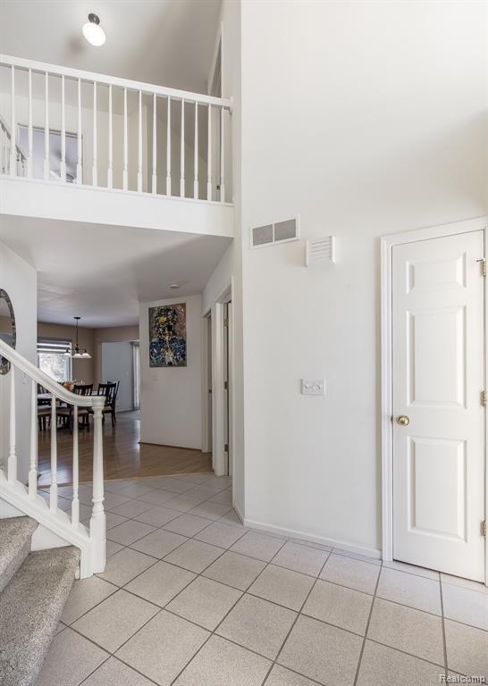 4930 Fox Chase Drive, White Lake, MI 48383 — Photo 2