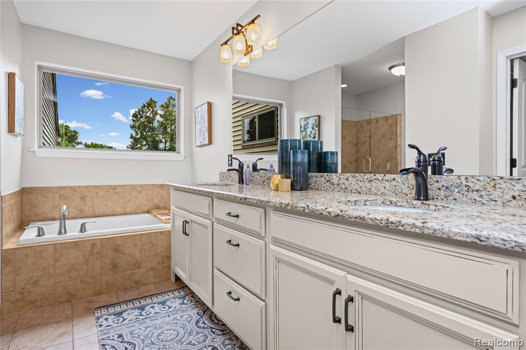 730 Leon Road, Walled Lake, MI 48390 — Photo 29