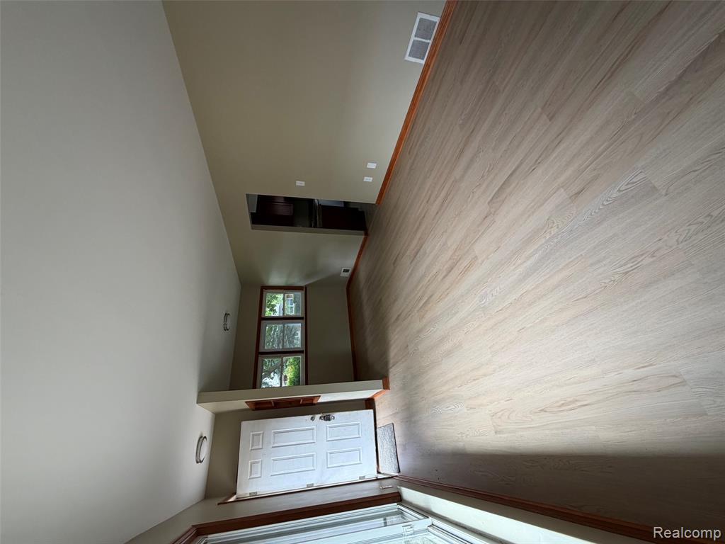 1244 E Dallas Avenue, Madison Heights, MI 48071 — Photo 3