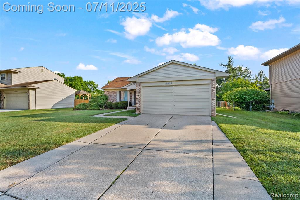 43702 Stuart Drive, Canton, MI 48187 — Photo 3