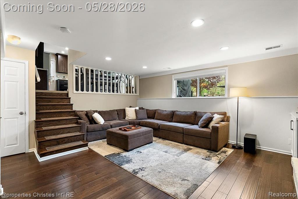 612 Royal Avenue, Royal Oak, MI 48073 — Photo 18