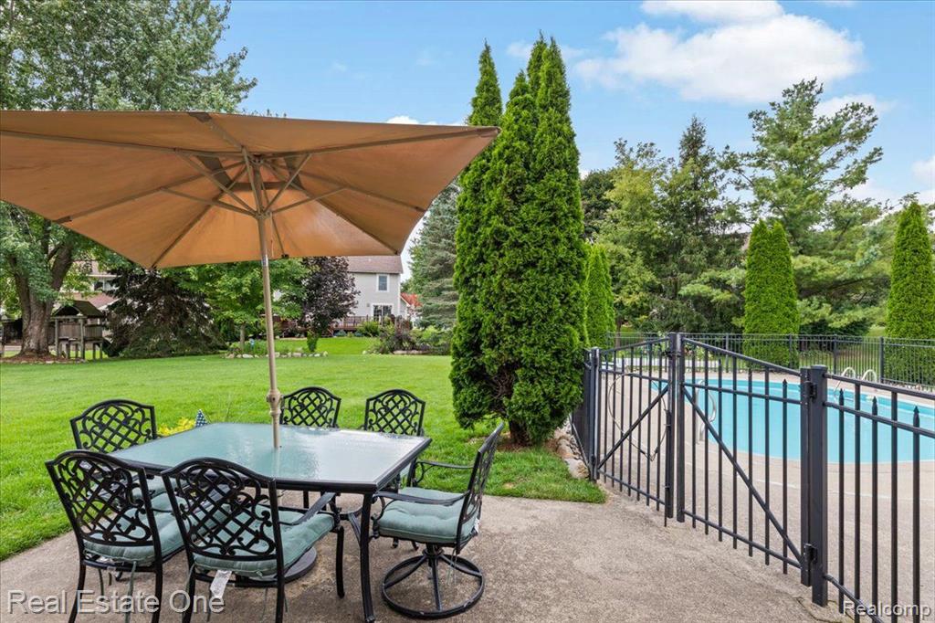805 WOODLEIGH Way, Oxford, MI 48371 — Photo 13