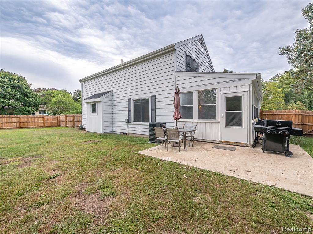 6655 Gove Court N, Tecumseh, MI 49286 — Photo 39