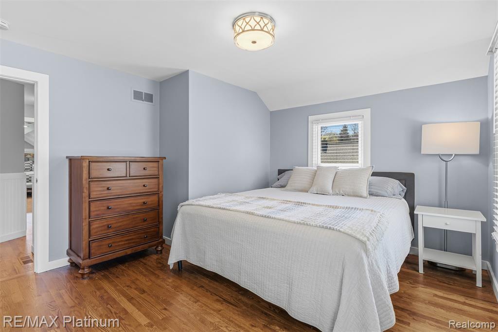 315 S West Street, Fenton, MI 48430 — Photo 29