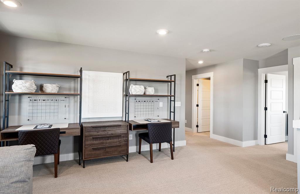814 KUSS Drive, Saline, MI 48176 — Photo 15